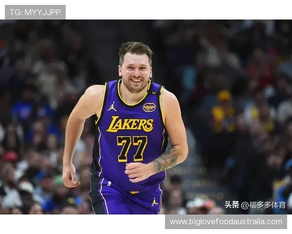 NBA今日焦点：詹姆斯助湖人逆袭火箭 东契奇三双率独行侠逆转胜