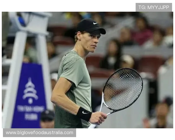 网球巨星新赛季展望：顶级赛事竞争激烈，年轻选手崭露头角